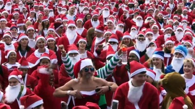 noel baba - İngiltere'de 'Noel Baba'lar yarıştı - LONDRA Videosu