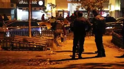 saglik ekibi -  Kadıköy’de bıçaklı kavga: 1 yaralı  Videosu