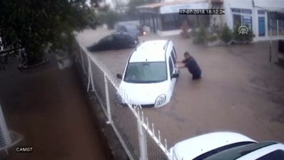 korkuluk - Otomobili selden kurtarma çabası - MUĞLA  Videosu