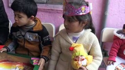 yardim malzemesi - Türk Kızılayından İdlib'e eğitim ve istihdam desteği  Videosu
