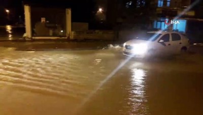 saganak yagis -  Adıyaman'da şiddetli yağış yolları göle çevirdi  Videosu