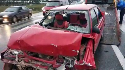 kirmizi isik -  Samsun'da otomobil kırmızı ışıkta bekleyen araca çarptı: 8 yaralı  Videosu
