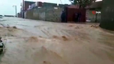 saganak yagmur -  Şiddetli yağış sele neden oldu Videosu