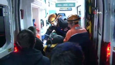 direksiyon - Hurdaya dönen araçtan sağ çıktılar Videosu