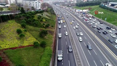 mobese kameralari -  İstanbul trafiğinde yolda kalan araçların yardımına zabıta koşuyor  Videosu