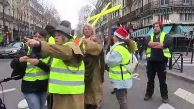 hukumet -  - Sarı Yelekliler Paris Sokaklarını Ateşe Verdi Videosu