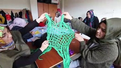 farkindalik - AK Parti'li kadınlar atık kumaştan bez çanta yaptı - BİNGÖL Videosu