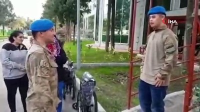 komando -  Down sendromlu gencin komando andı sosyal medyayı salladı  Videosu