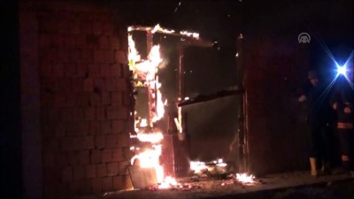 itfaiye araci - Silivri'de Şantiyede Yangın - İSTANBUL  Videosu