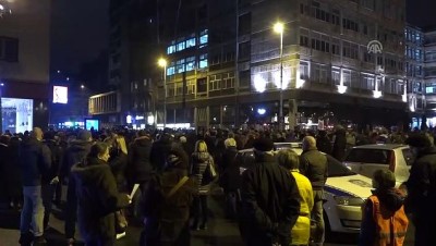 polis memuru - Sırbistan'da hükümet karşıtı protesto - BELGRAD  Videosu