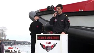 yardim malzemesi -  Türkiye'nin sivil amaçlı arama kurtarma botu 'Barbaros' denize indirildi Videosu