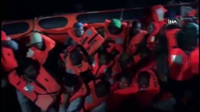 mahsur kaldi -  İtalya Tarafından Görmezden Gelinen Göçmenlere İspanya Sahip Çıktı  Videosu