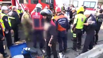 polis memuru - Kamyonun çarptığı polis şehit oldu - İSTANBUL  Videosu