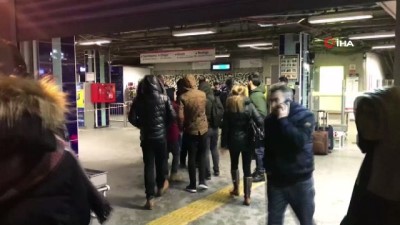 metro istasyonu -  Ataköy-Bahçelievler Metro İstasyonları arasında intihar iddiası Videosu