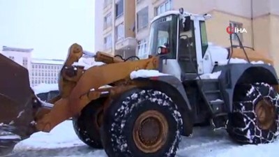  Bitlis’te karla mücadele çalışmalarına devam ediliyor 