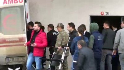 askeri arac -  - Iğdır'da askeri araç devrildi: 1 şehit, 5 yaralı  Videosu