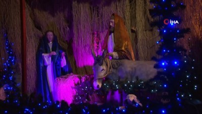 yeni yil -  Saint Antuan Kilisesi'nde Noel Ayini  Videosu