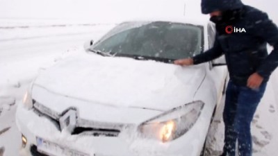 ucak seferi -  Yüksekova yoğun kar yağışı etkili oluyor  Videosu