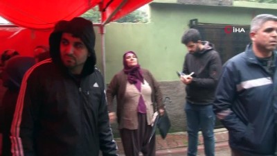 koca dehseti -  Adana'da koca dehşeti...20 yıllık eşini çekiç ve bıçakla öldürdü  Videosu