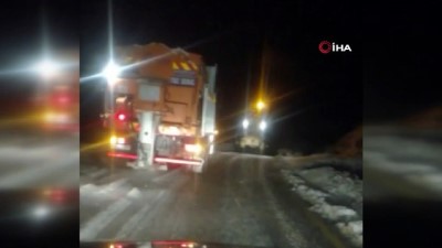 kar yagisi -  Aydın’da kar 8 Mahallenin yolunu kapattı  Videosu