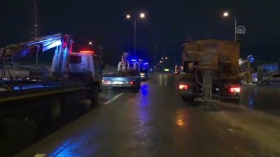 gizli buzlanma - Başkentte zincirleme trafik kazası: 9 yaralı (2) Videosu