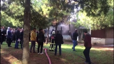 kirkoy - Hastane bahçesindeki eski büfe yandı - İSTANBUL Videosu