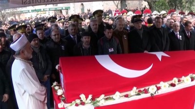 askeri helikopter - İstanbul'da askeri helikopterin düşmesi - Şehit Yılmaz son yolculuğuna uğurlandı - BALIKESİR Videosu