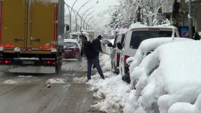 kar yagisi - Turhal ilçesinde kar yağışı etkili oldu - TOKAT Videosu