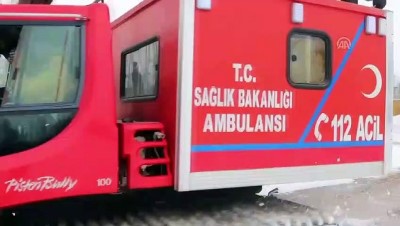 kar yagisi - Böbrek hastası kadın paletli ambulans ile kurtarıldı - SİVAS  Videosu