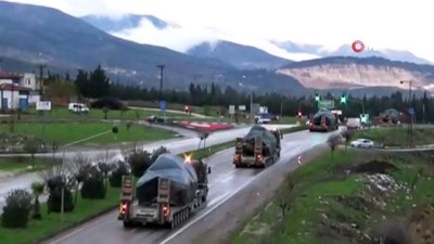 askeri arac -  Hatay'dan Suriye sınırına tank sevkiyatı Videosu