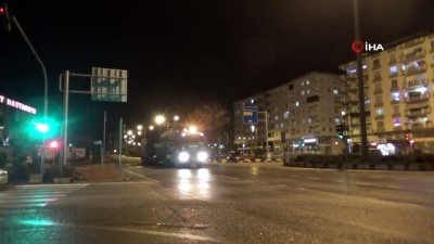 askeri arac -  Kilis’ten Münbiç'e tank sevkıyatı Videosu