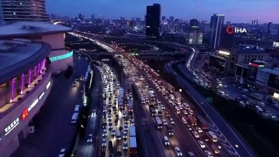 trafik cilesi -  Kuzey Marmara Otoyolu'nun tamamlanmayan bölümünün oluşturduğu trafik havadan görüntülendi  Videosu