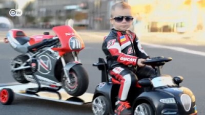 motosikletci - Altı yaşında profesyonel motosikletçi Videosu