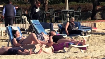 gunesli hava - Antalya'da aralık ayında deniz keyfi  Videosu