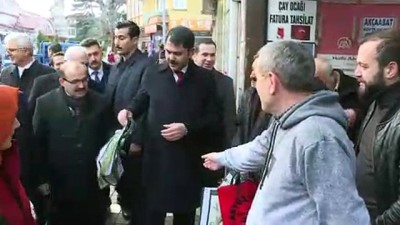 cevre kirliligi - Bakan Kurum, Trabzon'da 'sıfır atık' logolu bez çanta dağıttı - TRABZON Videosu