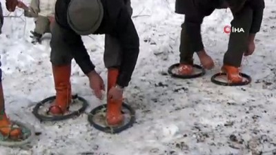 ulker -  Karlı yolları 'hedik'lerle aşıyorlar  Videosu