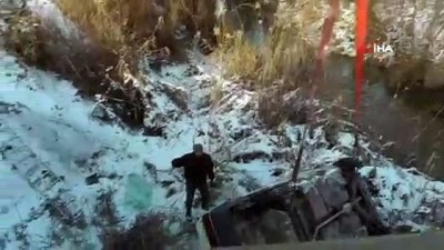  Konya’da otomobil kanala düştü: 1 yaralı 