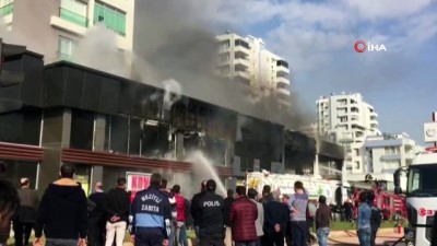 kordon -  Mersin'de apartmanın altındaki dükkanda çıkan yangın korkuttu  Videosu