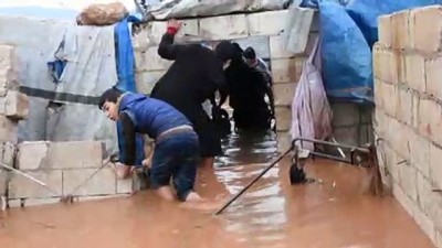 siginma - Selin vurduğu Suriyeli sığınmacılar yardım bekliyor - İDLİB  Videosu