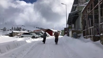 kar yagisi - Giresun yaylaları beyaza örtüyle görsel şölen sunuyor  Videosu