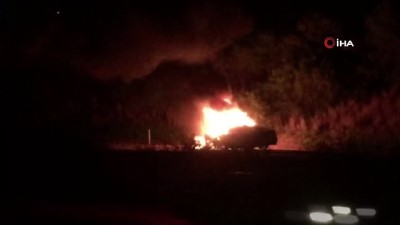  Seyir halindeki otomobil bir anda alev topuna döndü 