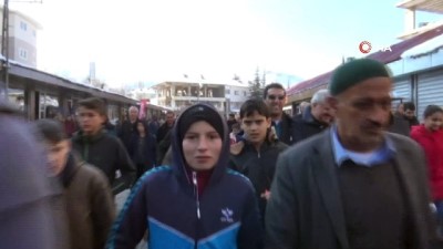  Terörden temizlenen Çukurca’da doğa yürüyüşü 