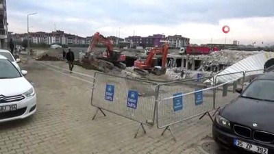 amator kamera -  Yıkım sahasındaki istinat duvarı böyle çöktü  Videosu