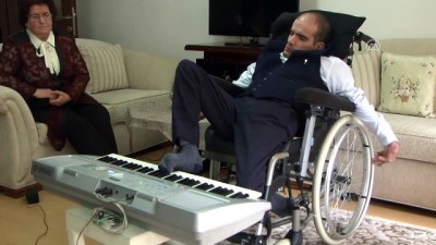 ayak parmaklari - Engelli Ümithan hayatını ayaklarıyla kazanıyor - ANKARA  Videosu