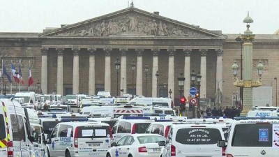 sosyal guvenlik - Fransa'da ambulans çalışanları da sokağa çıktı Videosu