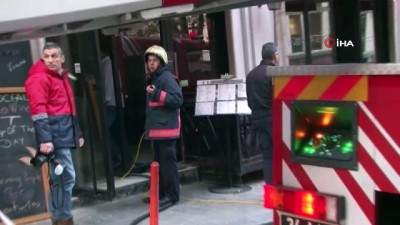  Karaköy'de otel yangını