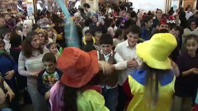 yuz yuze -  Sultangazi'de engelli çocuklar gönüllerince eğlendi Videosu