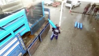 oksijen - Uyuşturucuyu oksijen tüpüne gizlemişler - DİYARBAKIR  Videosu