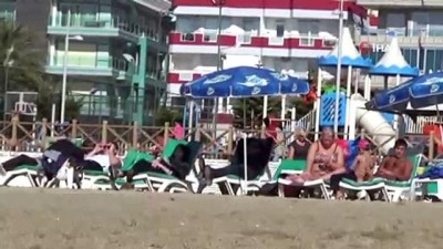 kar yagisi -  Alanya’da aralık ayının son gününde deniz keyfi Videosu