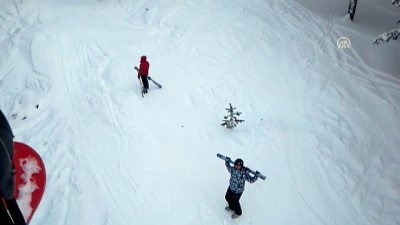 mahsur kaldi - Cıbıltepe Kayak Merkezi'nde çok sayıda kişi mahsur kaldı (5) - KARS Videosu